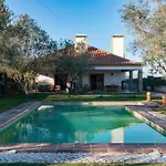 Prázdninový dům Casa Com Piscina Privada Em - Jardim & Estacionamento