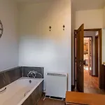 Casa Com Piscina Privada Em - Jardim & Estacionamento