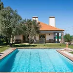 Casa Com Piscina Privada Em - Jardim & Estacionamento Palmela