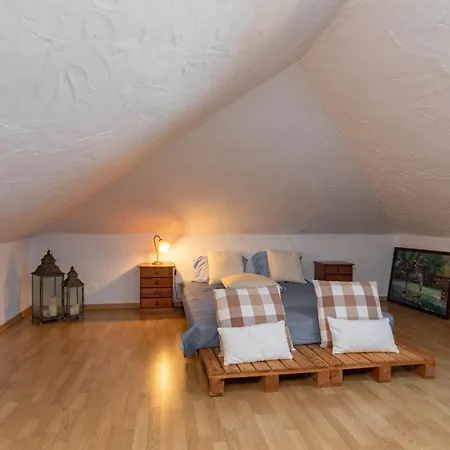 Prázdninový dům Casa Com Piscina Privada Em - Jardim & Estacionamento *
