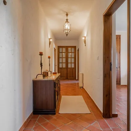 Casa Com Piscina Privada Em - Jardim & Estacionamento Prázdninový dům