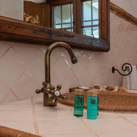 Prázdninový dům Casa Com Piscina Privada Em - Jardim & Estacionamento *