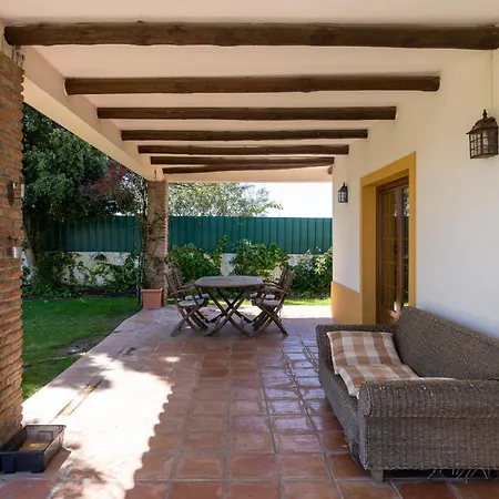 Casa Com Piscina Privada Em - Jardim & Estacionamento * Палмела