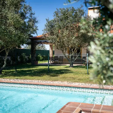 Casa Com Piscina Privada Em - Jardim & Estacionamento