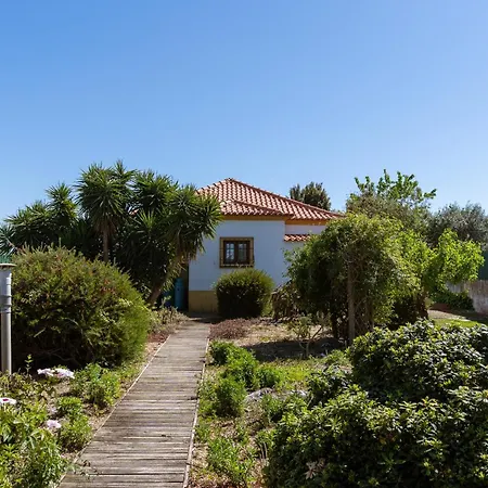 Casa Com Piscina Privada Em - Jardim & Estacionamento Дом отдыха *