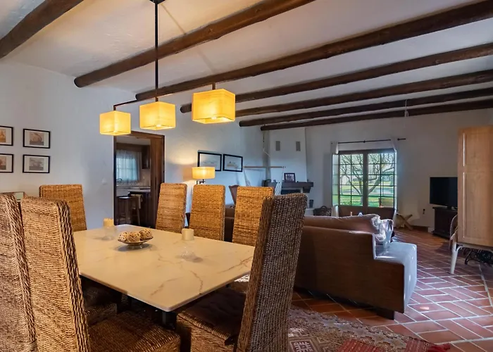 Feriehus Casa Com Piscina Privada Em - Jardim & Estacionamento