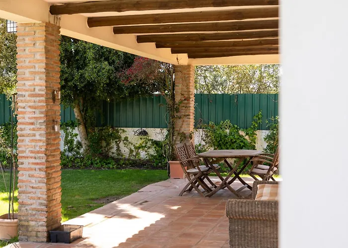 Casa Com Piscina Privada Em - Jardim & Estacionamento Feriehus