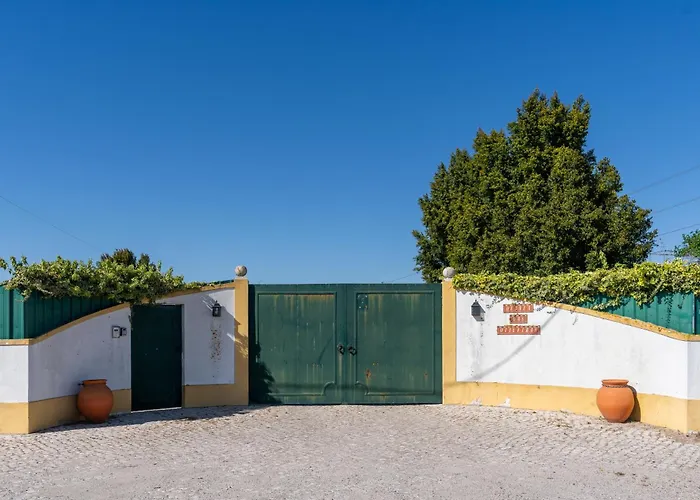 Casa Com Piscina Privada Em - Jardim & Estacionamento Feriehus